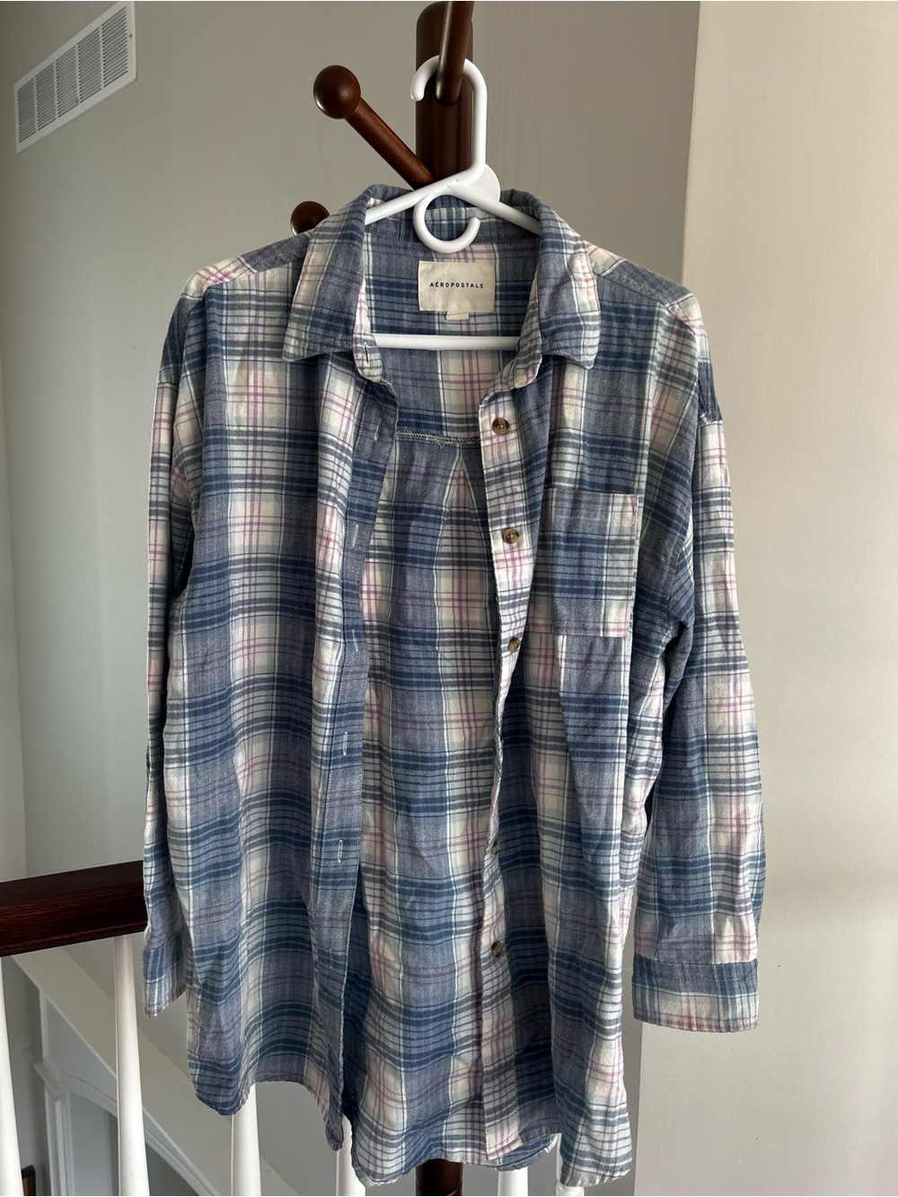Aeropostale Men's Blue and White Plaid Button-Down Shirt